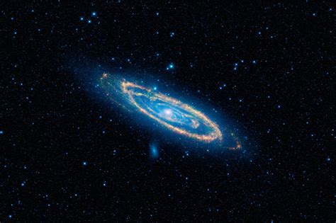 How Far Away Is The Andromeda Galaxy From Earth In Miles - The Earth ...