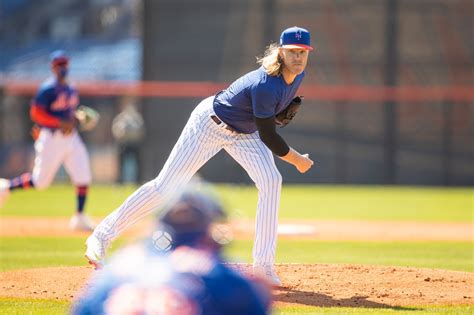 Noah Syndergaard Throws Off Mound Again & Other Injury Updates ...