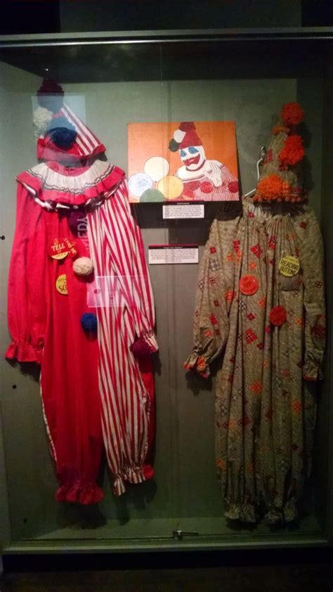 John Wayne Gacy: Clown Costume The Story Behind It —, 59% OFF