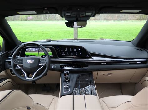 2023 Cadillac Escalade: 88 Interior Photos | U.S. News