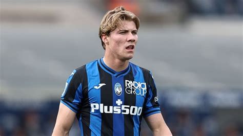 Manchester United show interest in Rasmus Hojlund | Business Upturn