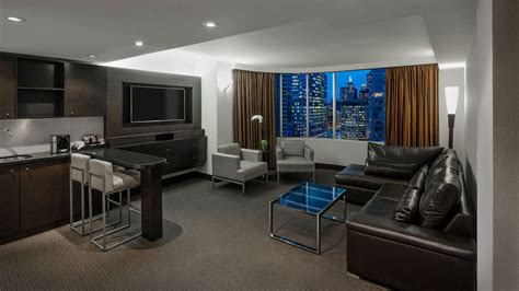 Downtown Toronto Hotel with Rooftop Pool | Hyatt Regency Toronto