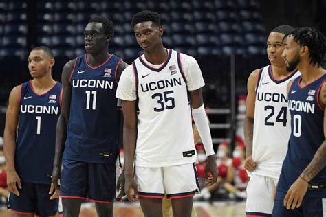 UConn men's basketball roster 2021-21