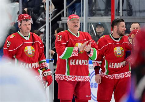 Lukashenko plays ice hockey as crisis sharpens on Belarus-EU border ...