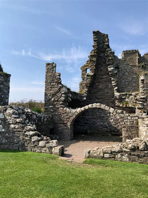 Dunnottar Castle Ruins – The Rambling Scot