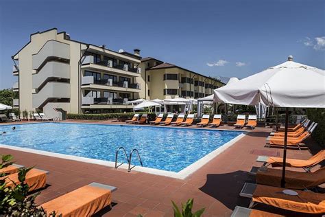 UNAWAY HOTEL FORTE DEI MARMI - Reviews & Price Comparison (Italy ...