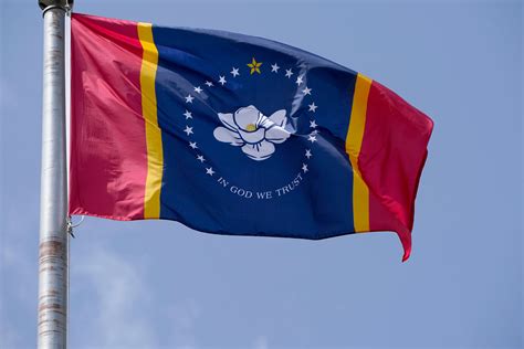 New Mississippi state flag: Commission picks Magnolia design