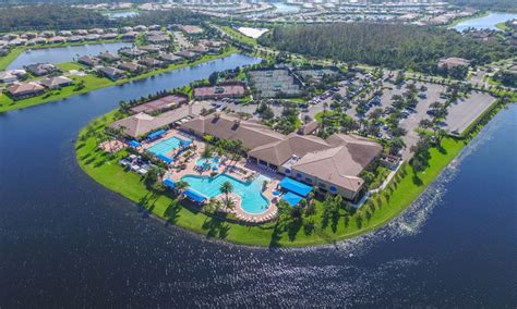 Valencia Lakes, Wimauma, FL | Active Adult Retirement Community in FL