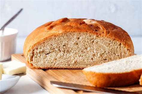 Make Your Own Friendship Bread (Amish Sourdough Bread)