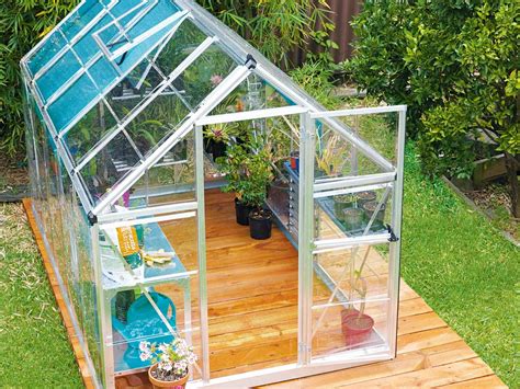 Build Your Own Greenhouse Small : How To Build A Greenhouse In 10 Easy ...