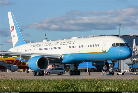 09-0016 USAF United States Air Force Boeing C-32A (757-2Q8(WL)) Photo ...