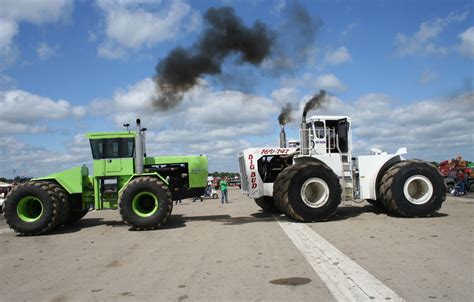 Horse Power: 525 hp Steiger Tiger IV vs. 1,100 hp Big Bud 16V-747 | Big ...