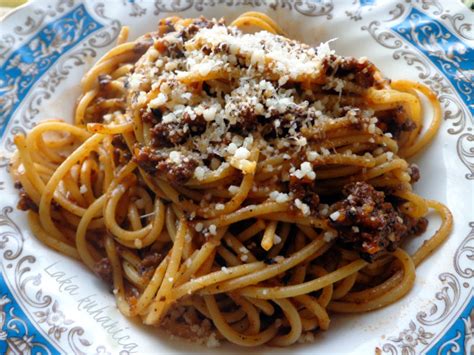 Integralni špageti Bolognese ☆ Whole-wheat spaghetti Bolognese - Laka ...