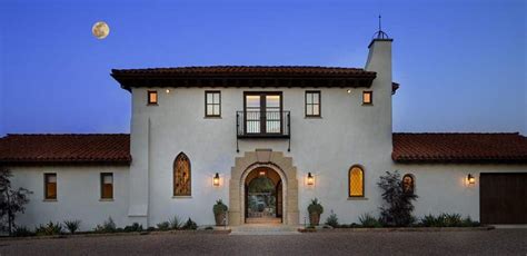 The History And Architecture of Hacienda Style Homes