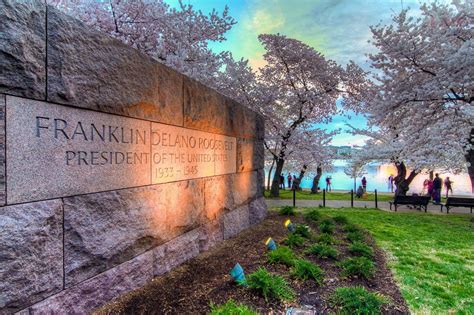 people are standing near the franklin island presidents memorial in ...