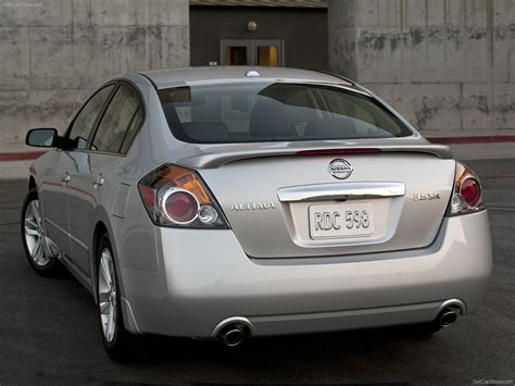 Nissan Altima Sedan picture # 09 of 50, Rear Angle, MY 2010, 1600x1200