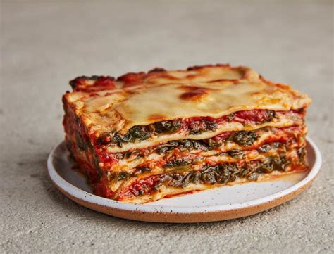 Easy Spinach Lasagna with Cauliflower Béchamel Recipe | goop