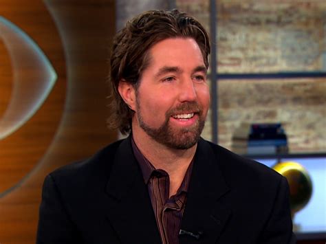 Mets trade Cy Young winner R.A. Dickey to Jays - CBS News