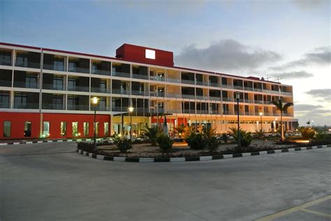 HOTEL INFOTUR - Prices & Condominium Reviews (Namibe, Angola)