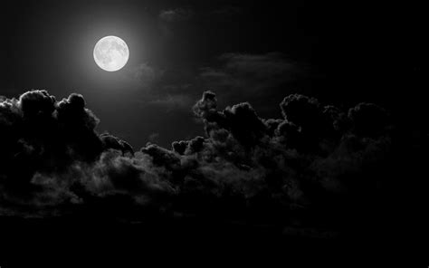 PixLith - Black And White Moon Wallpaper