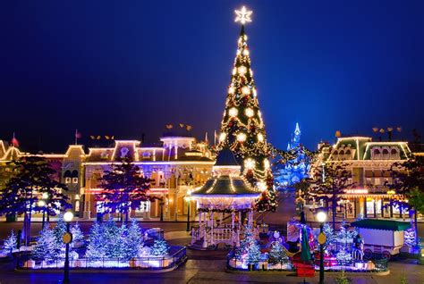 Guide to Christmas 2024 at Disneyland Paris - Disney Tourist Blog