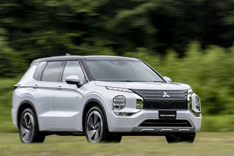 Can the New 2023 Outlander PHEV Recreate the Success of the Last One?