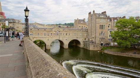 Pulteney Bridge in Bath | Expedia.co.uk