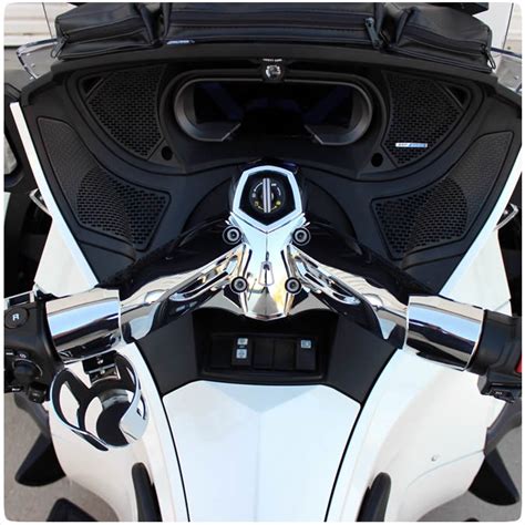 Can-Am Spyder RT Chrome Handlebar Cover | 41-163