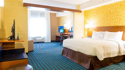 Business Hotels in Dickson, TN | Fairfield Inn & Suites