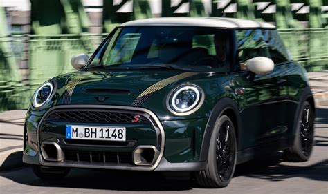 Mini Cooper S 3-Door Resolute Edition (2023) | EN.WHEELZ.ME