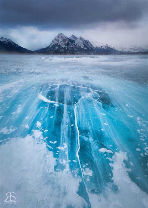 50 Breathtaking Frozen Lakes, Oceans And Ponds, That Look Like Art ...