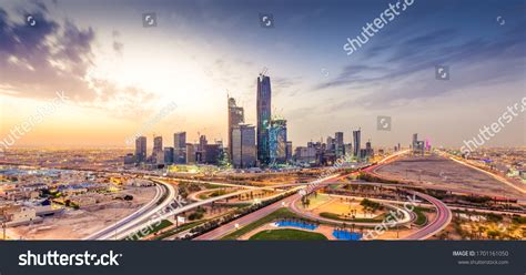 2,734 Riyadh Skyline Images, Stock Photos & Vectors | Shutterstock