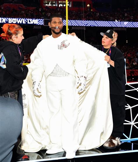 Super Bowl 2024: Usher dazzles with sparkling outfits, roller skates ...