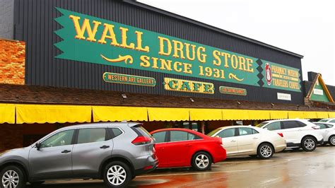 Wall Drug Store - TMOW (Traveling My Own Way) - YouTube