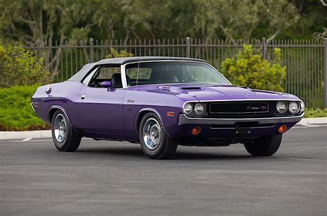 Plum Crazy 1970 Dodge Challenger R/T Is So Rare It'll Drain Your Bank ...