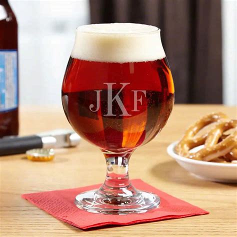 17 Best IPA Glasses to Give You the Best Taste of IPA Beer