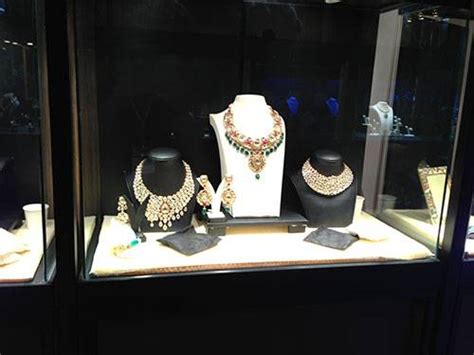 Hong Kong International Jewelry Show: Arnav Jewels – Raymond Lee Jewelers