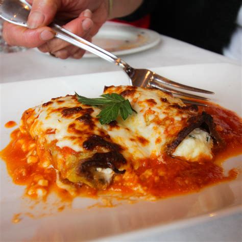 Manicotti with Red Wine Tomato Sauce – Stone Cottage Cellars