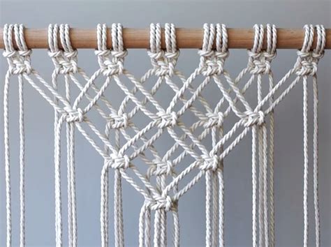 Macrame: Starting Your Work! Overlapping Square Knot Pattern ...