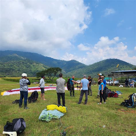 PARAGLIDING LESSONS | MANY FEATHERS PARAGLIDNG SCHOOL | PARAGLIDING ...