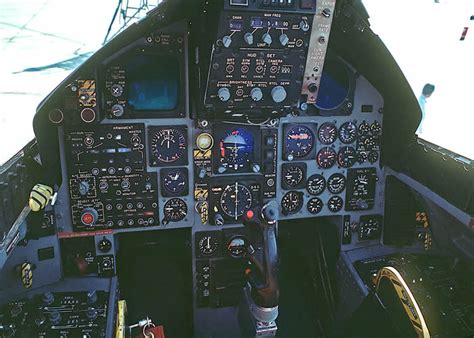 Jet Airlines: chengdu j-20 cockpit