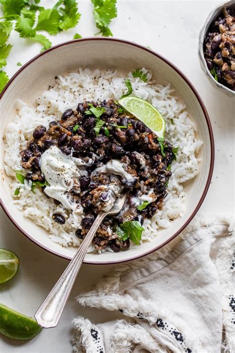 Quick and Delicioso Cuban-style black beans