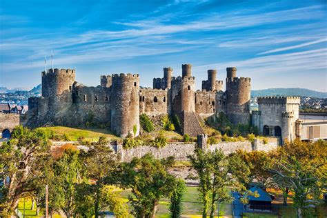 The Best Castles to Visit in England, Wales, and Scotland