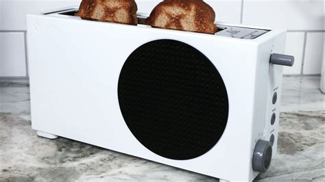 Xbox Series S embraces the mean memes: It’s now a toaster | Mashable