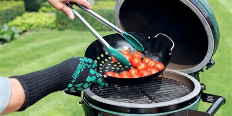 Big Green Egg | Grill Wok