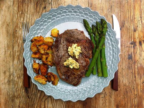 HOW TO MAKE CAFE DE PARIS BUTTER: THE RECIPE THAT MAKES GOOD STEAK ...