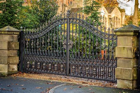 Hambledon wrought iron gates are perfect for any driveway. Visit Europe ...