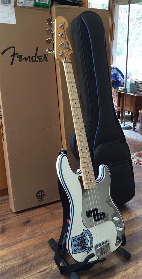 Bass Guitar Adventures: Review: Steve Harris Signature Precision Bass