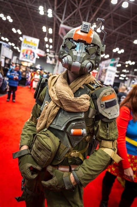 70 Epic Cosplays That'll Stun You With Brilliance | Titanfall cosplay ...