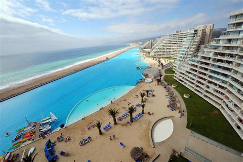 Discover World's Largest Swimming Pool | GloHoliday